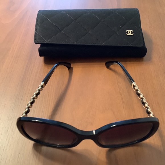 CHANEL 57MM PILLOW POLARIZED BLACK SUNGLASSES - Picture 4 of 5